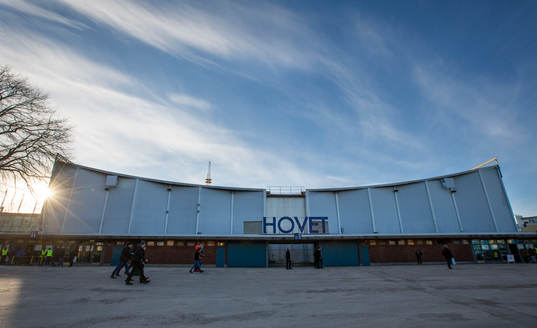 Vy utanför Hovets Isstadion