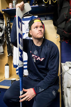 Leksands målvakt Atte Engren innan ishockeymatchen i SHL