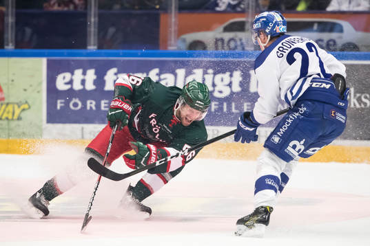 Frölundas Jonathan Sigalet och Leksands Martin Grönberg i
