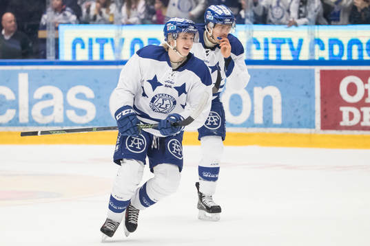 Leksands Isak Skedung jublar