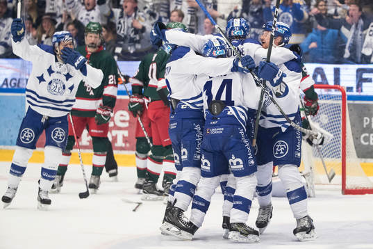 Leksands Isak Skedung jublar