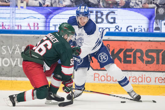 Leksands Lukas Ericsson och Frölundas Jonathan Sigalet i