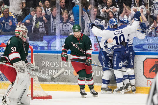 Leksands Mattias Ritola och Leksands Jesper Ollas jublar