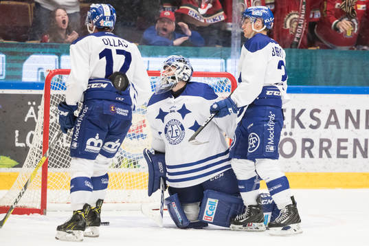 Leksands Jesper Ollas och målvakt Henrik Haukeland och