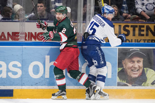 Frölundas Patrik Carlsson och Leksands Johan Porsberger i