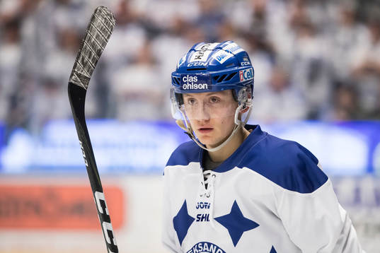 Leksands Daniel Bertov i ishockeymatchen i SHL mellan