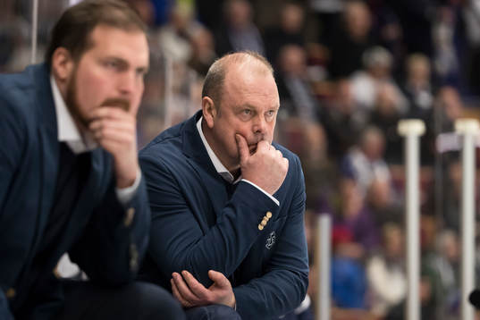 Leksands tränare Per-Erik Johnsson i ishockeymatchen i SHL