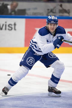 Leksands Isak Skedung i ishockeymatchen i SHL mellan
