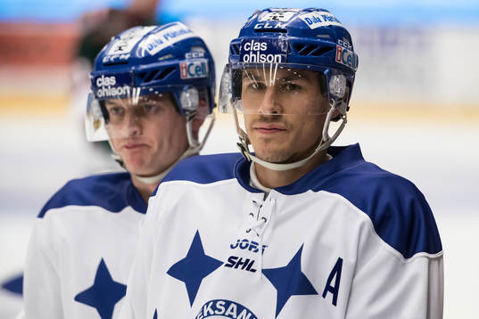 Leksands Jon Knuts i ishockeymatchen i SHL mellan Leksand