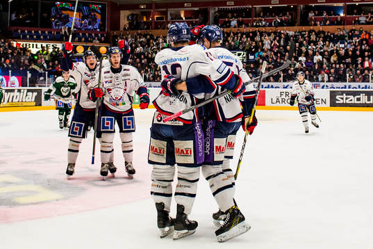 Linköpingsspelare jublar