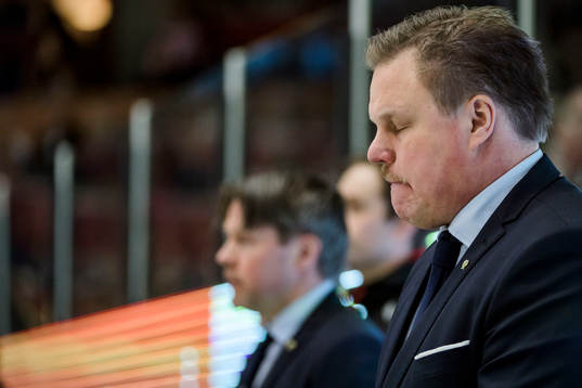 Färjestads tränare Leif Carlsson deppar