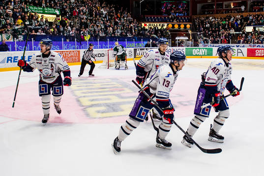 Linköpings Andrew Gordon jublar