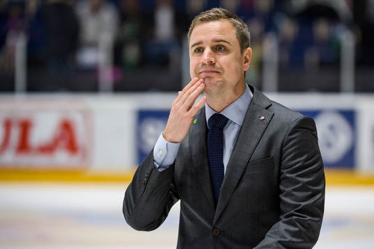 Linköpings tränare Dan Tagnes jublar