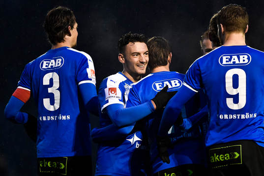 Halmstads Fredrik Olsson och Sead Haksabanovic jublar