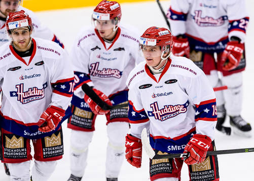 Huddinges Joakim Hällerström (h) jublar