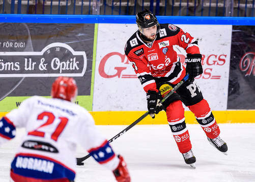 Piteås Jannik Karvinen med pucken