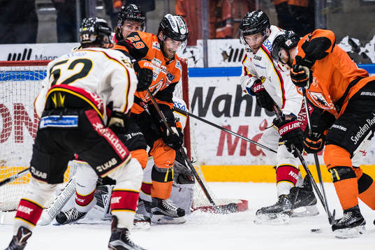 Bläddra bland fler bilder av Ishockey, SHL, Karlskrona - Luleå