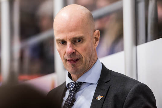 Luleås tränare Petter Lasu Nilsson deppar