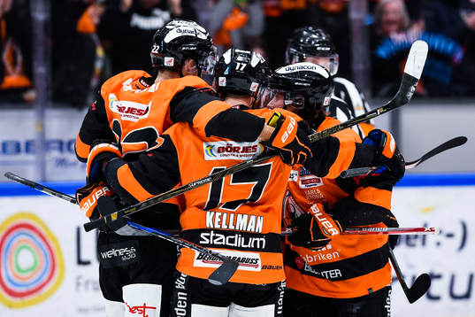 Karlskronas spelare jublar
