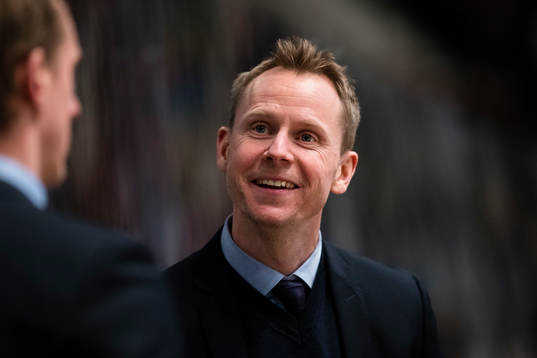 Djurgårdens tränare Robert Ohlsson ler