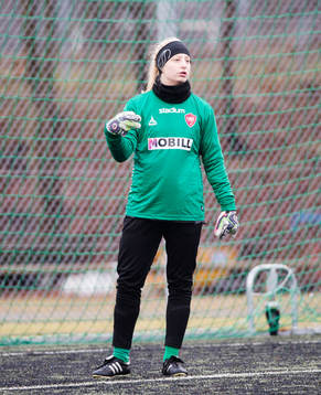 s målvakt Josephine Frigge