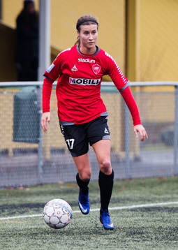 s Evelina Parikka