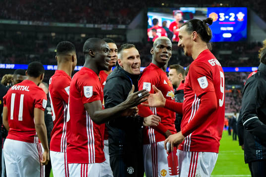 Manchester Uniteds Zlatan Ibrahimovic jublar  med