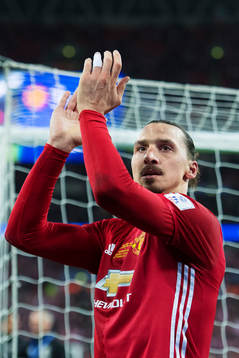 Manchester Uniteds Zlatan Ibrahimovic jublar