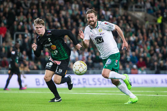 Hammarbys Arnór Smárason och Varbergs Anton Liljenbäck