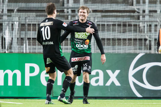 Varbergs Karl Söderström jublar med Gabriel