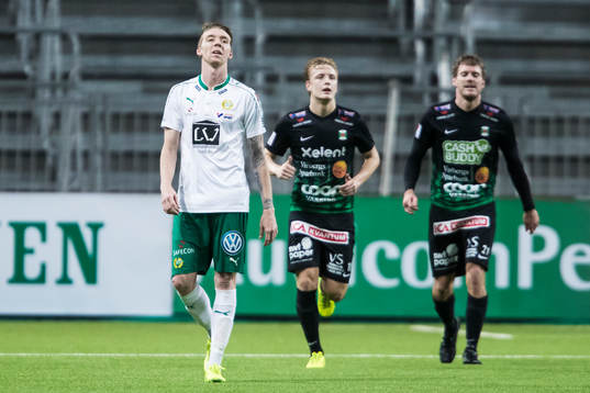 Hammarbys Birkir Már Saevarsson deppar