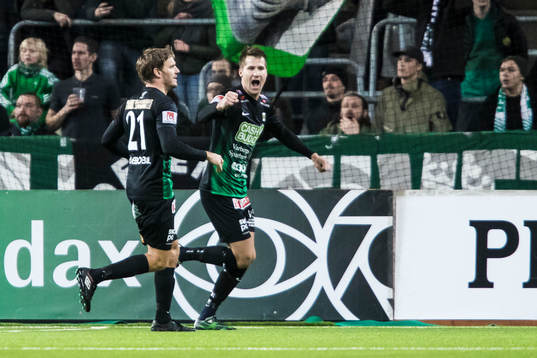 Varbergs Gabriel Altemark-Vanneryr jublar med Karl