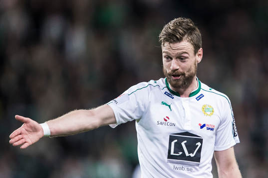 Hammarbys Arnór Smárason gestikulerar