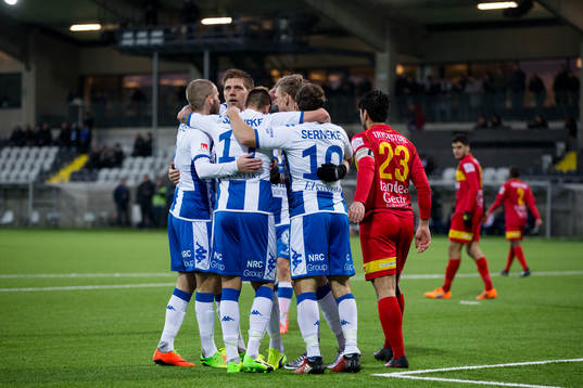 IFK Göteborgs Sören Rieks jublar och omfamnas