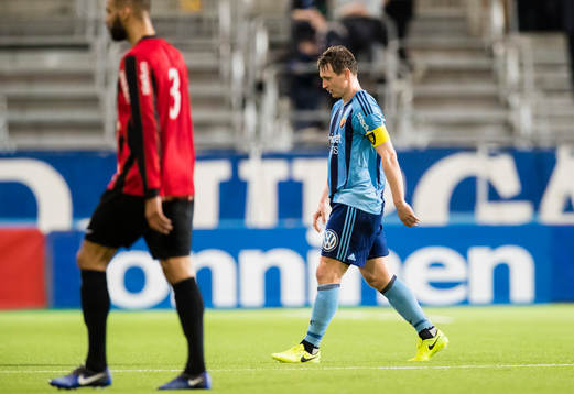 Djurgårdens Kim Källström lämnar planen