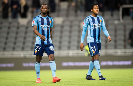 Djurgårdens Kebba Ceesay (v) och Mihlali Mabhuti Mayambela