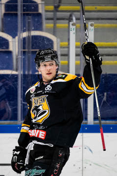 Panterns Alex Wemmenborn jublar
