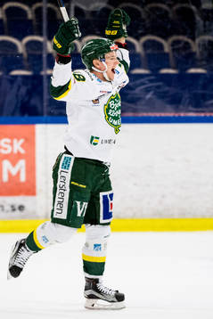 Björklövens Axel Ottosson jublar