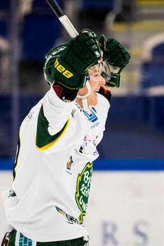 Björklövens Axel Ottosson jublar