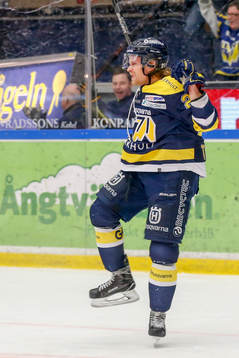 s Mattias Tedenby jublar