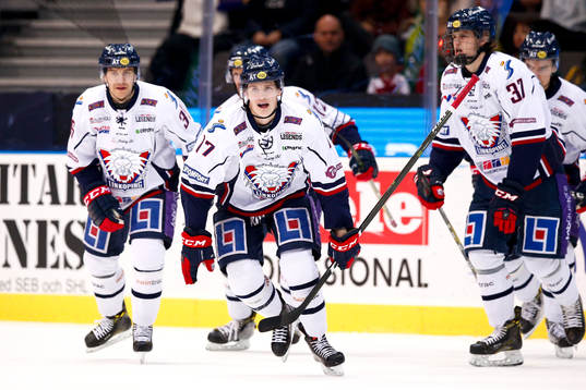 Linköpings Henrik Törnqvist jublar