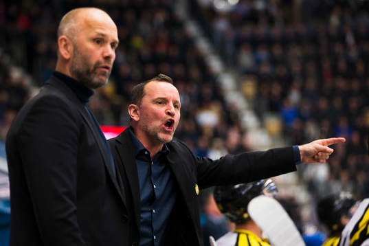 Brynäs assisterande tränare Tommy Sjödin och tränare