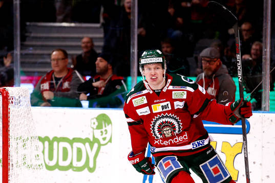 Frölundas John Nyberg jublar