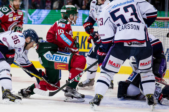 Frölundas Sean Bergenheim skjuter 1-3 bakom Linköpings