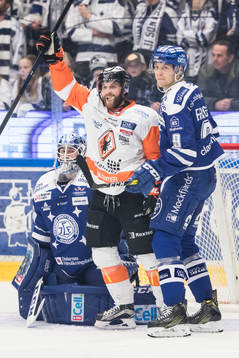 Karlskronas Mattias Guter jublar