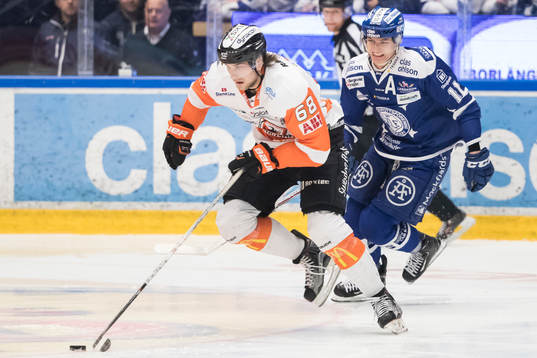 Leksands Martin Karlsson jagar Karlskronas Daniel