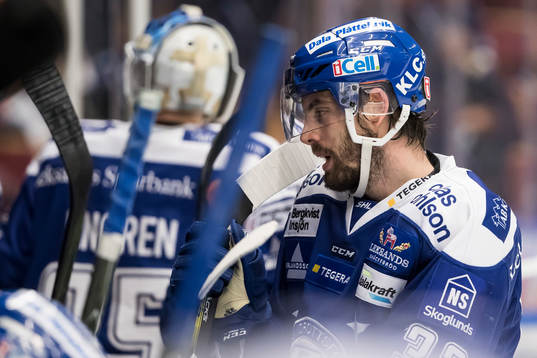 Leksands Markus Lauridsen i ishockeymatchen i SHL mellan