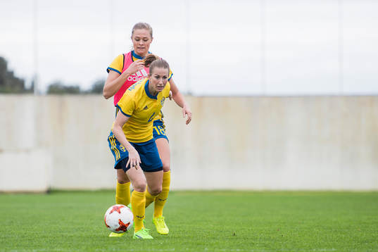 Sveriges Emma Berglund och Fridolina Rolfö