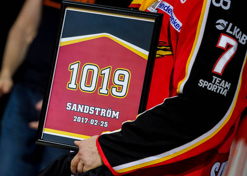 Luleås Jan Sandström hyllas av hemmapubliken