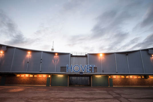 Entrén till Hovet före ishockeymatchen i SHL mellan